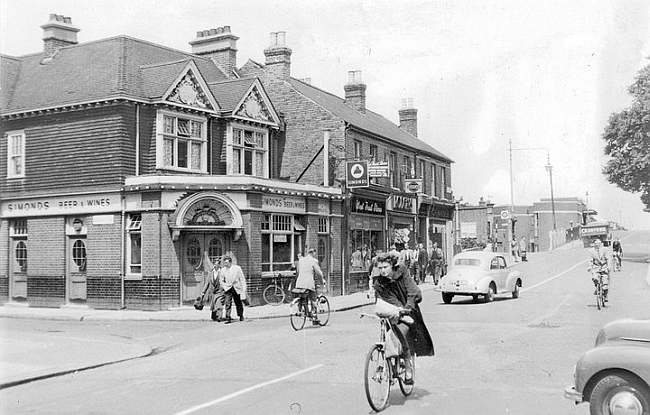 Prince of Wales, 8 High Street, Feltham - in 1960 (now demolished)