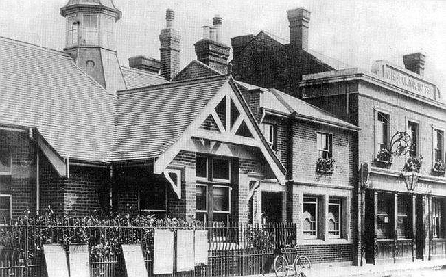Railway Hotel, High Street, Feltham (built in 1850 and demolished in 1935)