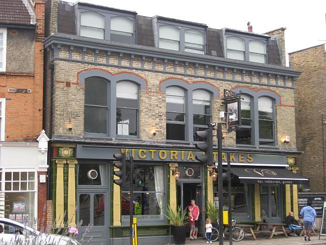 Victoria, 1 Muswell Hill N10 - in July 2014