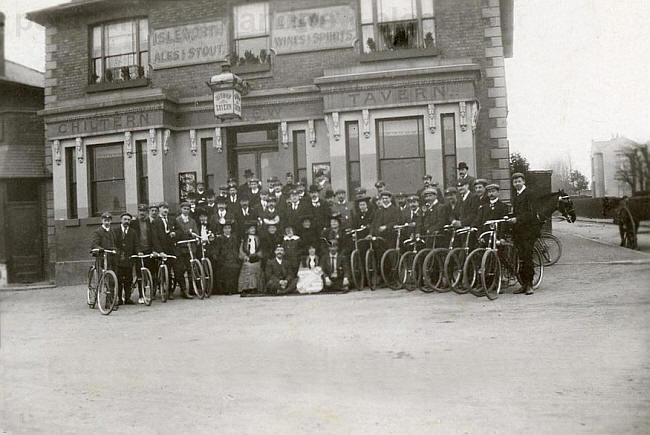 Chiltern View Tavern, 190 Cowley Road, Uxbridge - circa 1906