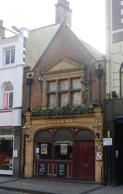 Grapes, 7 George Street, Oxford - in October 2011