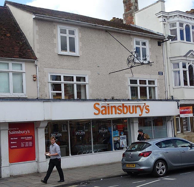 Fighting Cocks, High Street, Thame, Oxfordshire - in September 2016