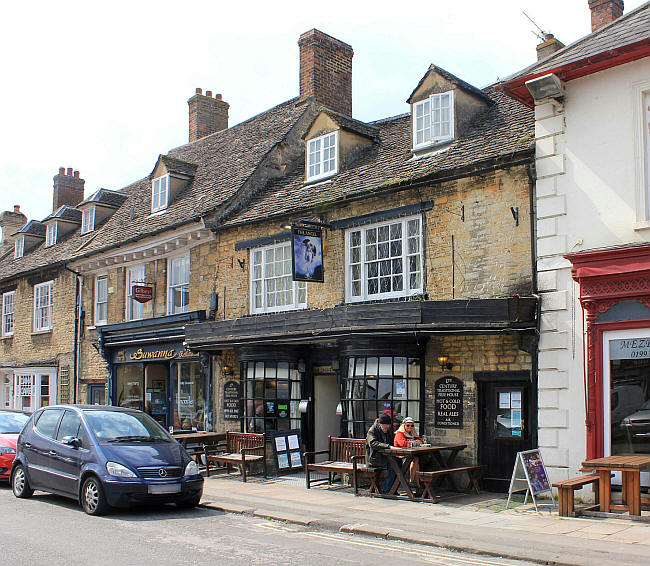 Angel, 42 Market Square, Witney, Oxfordshire