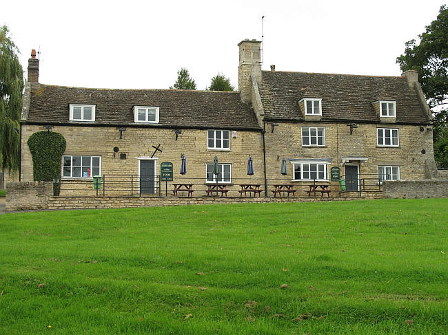 Exeters Arms, 28 Main street, Barrowden, Oakham LE15 8EQ - in September 2010