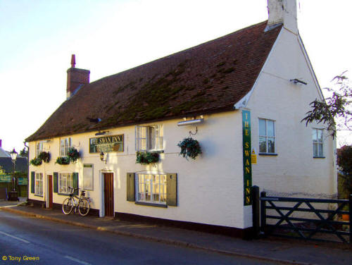 Swan, Alderton