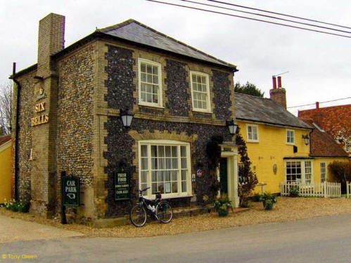 Six Bells, Felsham