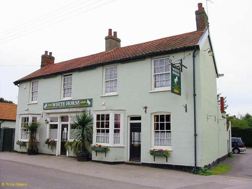 White Horse, 15 Bucklesham Road, Kirton