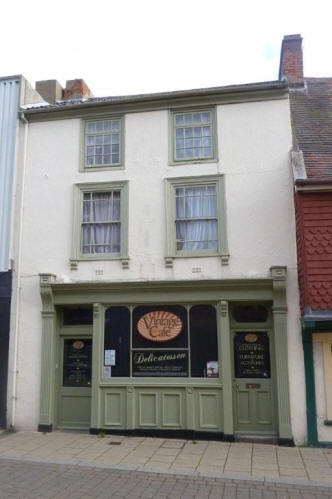 Albion Stores, 101 High Street, Lowestoft - in November 2009