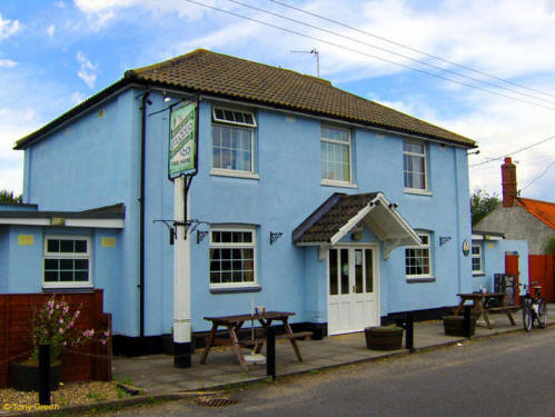 Three Horseshoes, Ringsfield