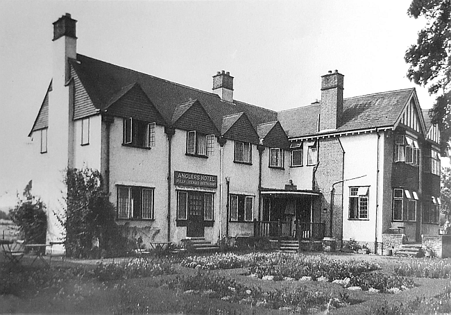 Anglers Rest, Bell Weir Lock, Riverside, Egham, Surrey