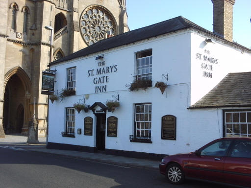 St Marys Gate, London Road, Arundel - in September 2009