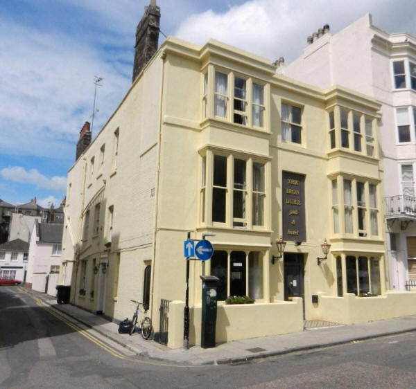 Kerrison Arms Hotel, 3 Waterloo Street, Brighton - in May 2011