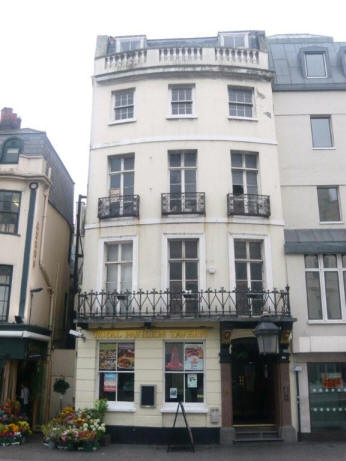 Royal Pavilion Hotel/Tavern, 7 & 8 Castle Square, Brighton - in September 2009