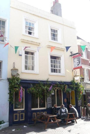 Hastings Arms, 2 George Street, Hastings - in May 2009