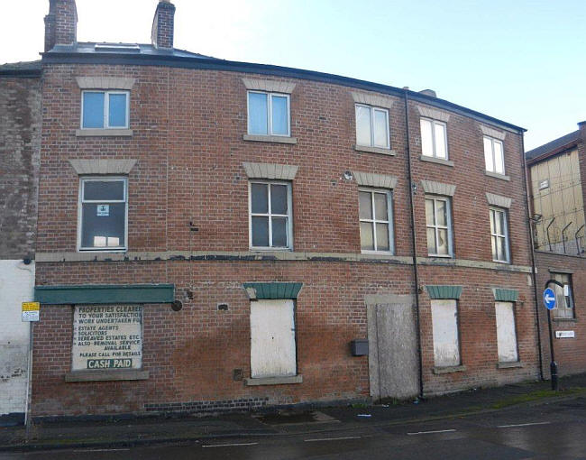 Sawmakers Arms, 1 Neespend Lane, Sheffield - in December 2011