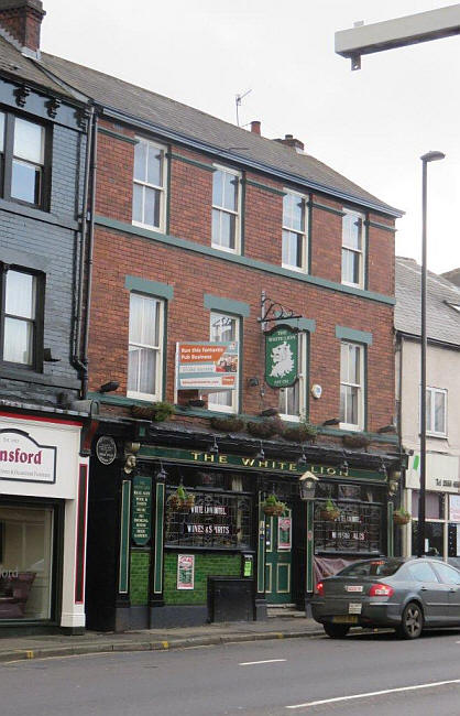 White Lion, 615 London Road, Sheffield - in December 2014