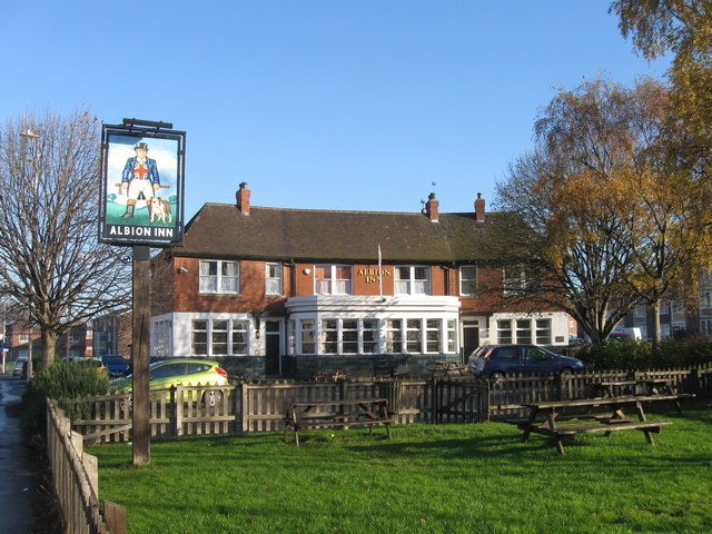 Elephant & Castle, 109 Westgate, Wakefield - in October 2011