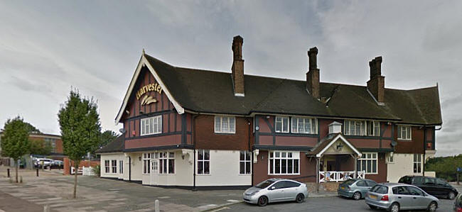 Arnos Arms, 338 Bowes Road, Southgate, London, Greater London, N11 1AN